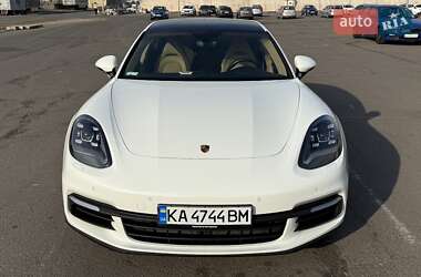 Фастбэк Porsche Panamera 2018 в 
