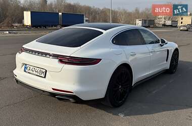 Фастбэк Porsche Panamera 2018 в 