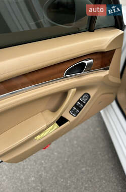 Фастбэк Porsche Panamera 2010 в 
