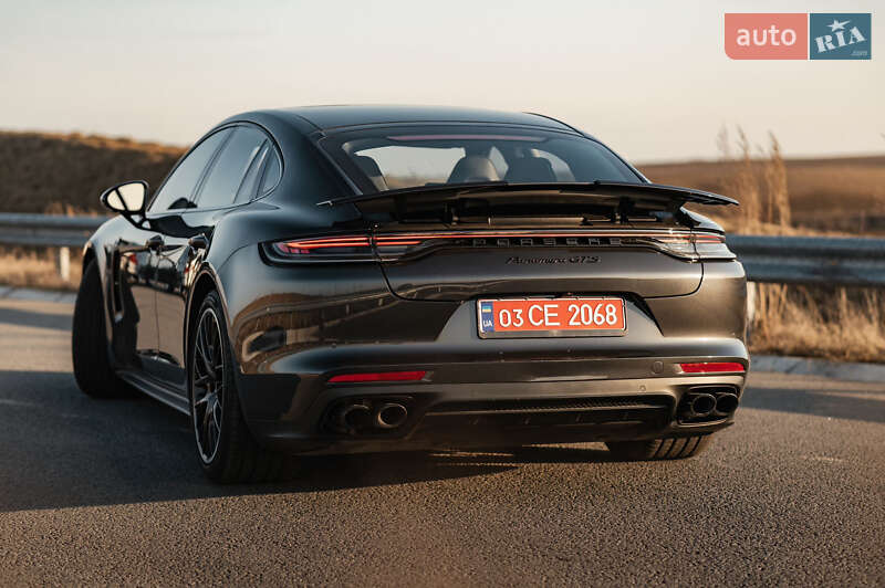 Фастбэк Porsche Panamera 2023 в Ровно