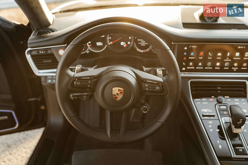 Фастбэк Porsche Panamera 2023 в Ровно