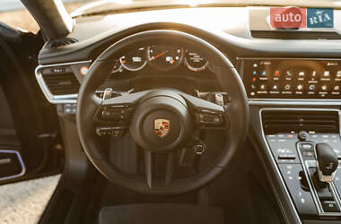 Фастбэк Porsche Panamera 2023 в 