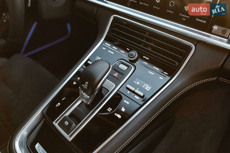 Фастбэк Porsche Panamera 2023 в Ровно