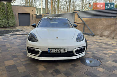 Фастбэк Porsche Panamera 2021 в 