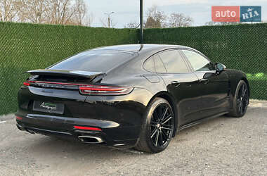 Фастбек Porsche Panamera 2018 в 