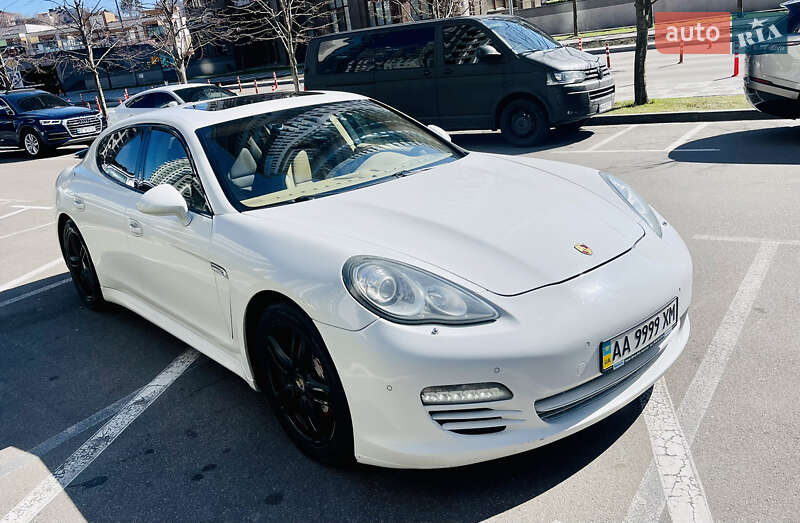 Фастбэк Porsche Panamera 2010 в Киеве