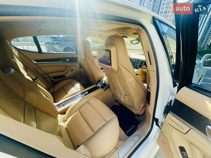 Фастбэк Porsche Panamera 2010 в Киеве