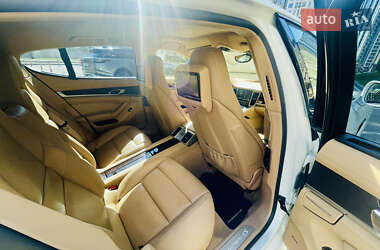 Фастбэк Porsche Panamera 2010 в 