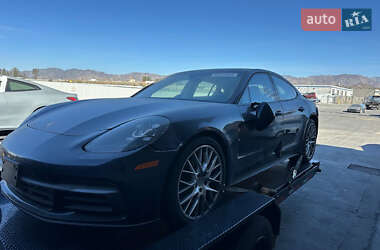 Фастбек Porsche Panamera 2018 в 