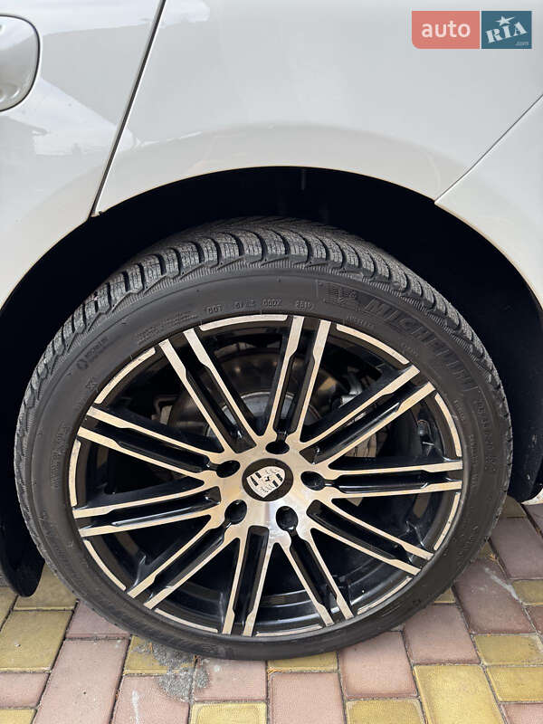 Фастбек Porsche Panamera 2010 в Києві