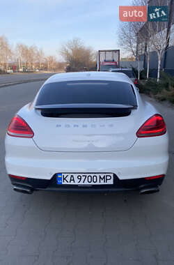 Фастбек Porsche Panamera 2015 в 