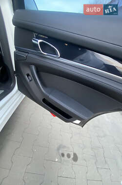 Фастбек Porsche Panamera 2015 в 