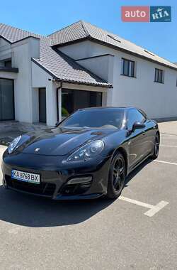 Фастбек Porsche Panamera 2012 в 
