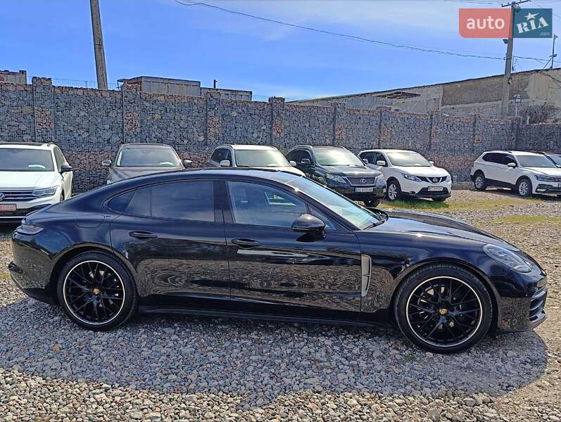 Фастбэк Porsche Panamera 2022 в Одессе