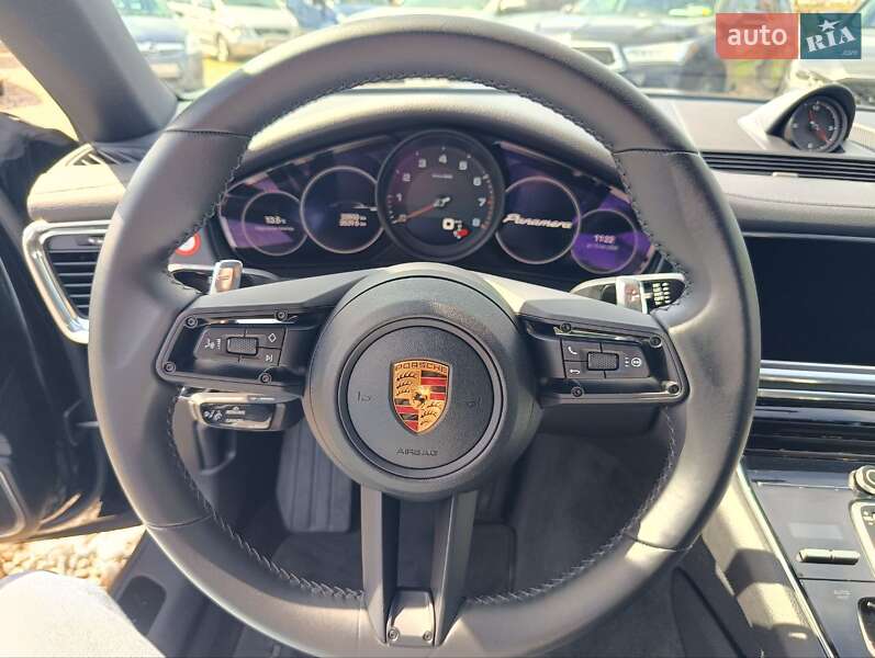 Фастбэк Porsche Panamera 2022 в Одессе