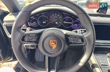 Фастбэк Porsche Panamera 2022 в 