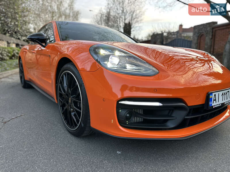 Фастбэк Porsche Panamera 2021 в Киеве