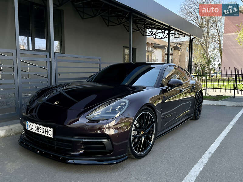 Фастбэк Porsche Panamera 2017 в Умани