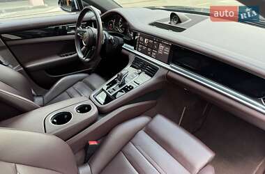 Фастбэк Porsche Panamera 2020 в 
