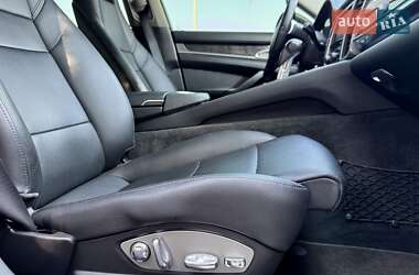 Фастбек Porsche Panamera 2012 в 