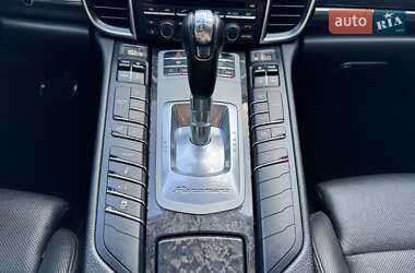 Фастбек Porsche Panamera 2012 в 