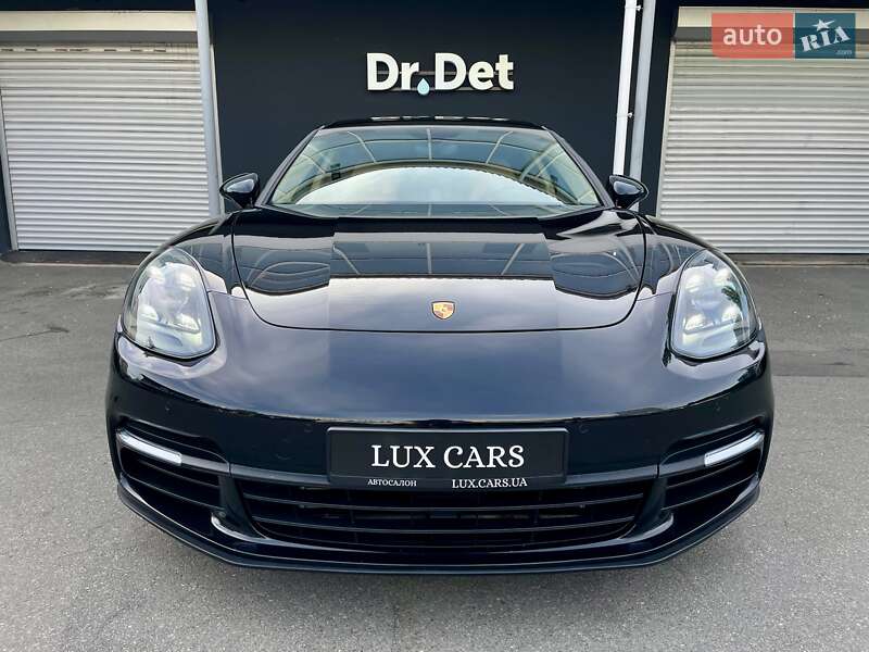 Фастбэк Porsche Panamera 2020 в Киеве