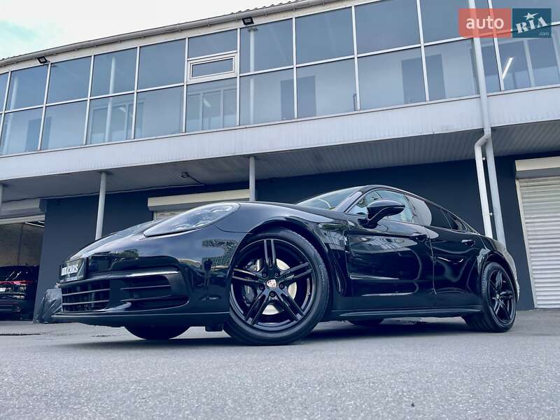 Фастбэк Porsche Panamera 2020 в Киеве