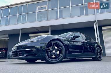 Фастбэк Porsche Panamera 2020 в 