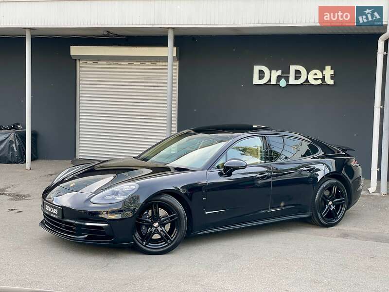 Фастбэк Porsche Panamera 2020 в Киеве
