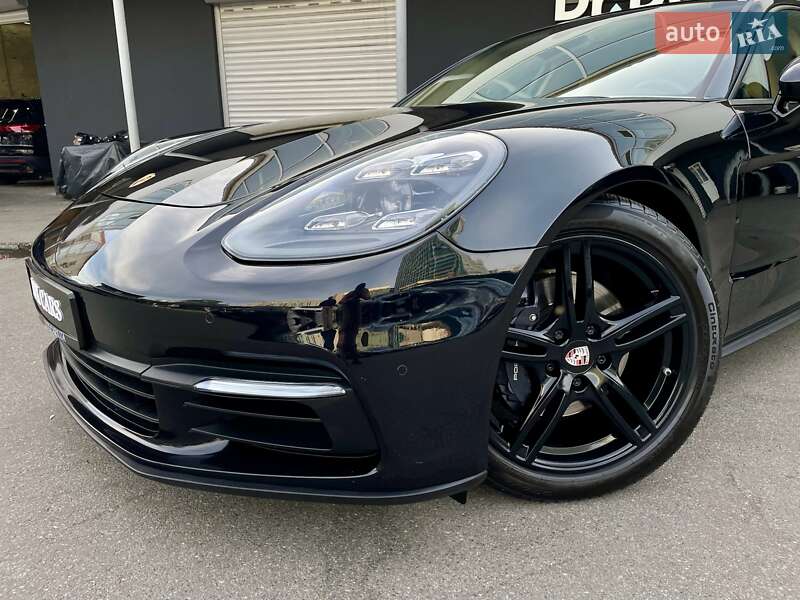 Фастбэк Porsche Panamera 2020 в Киеве