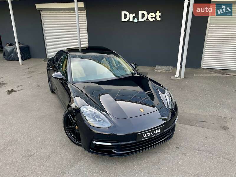Фастбэк Porsche Panamera 2020 в Киеве