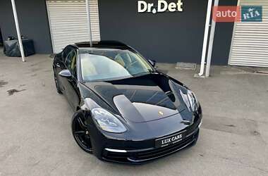 Фастбэк Porsche Panamera 2020 в 
