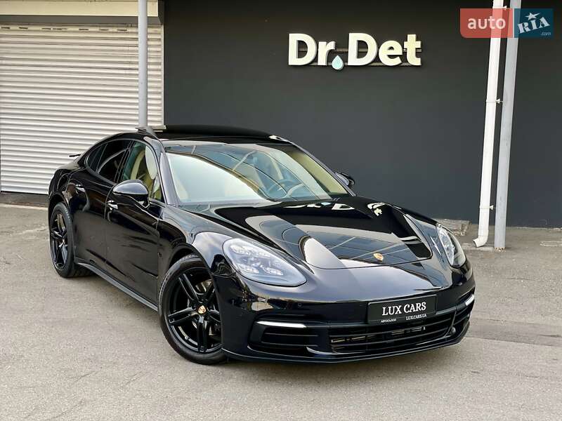 Фастбэк Porsche Panamera 2020 в Киеве