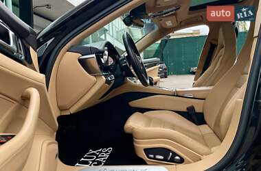 Фастбэк Porsche Panamera 2020 в 