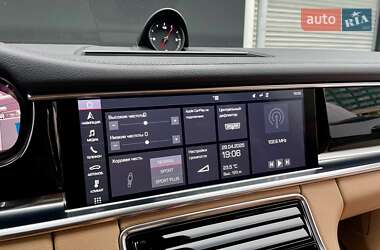 Фастбэк Porsche Panamera 2020 в 