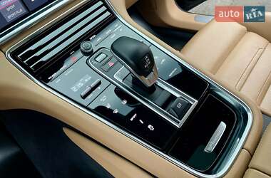 Фастбэк Porsche Panamera 2020 в 