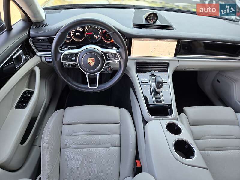 Фастбек Porsche Panamera 2017 в Одесі фото 7 Фастбек Porsche Panamera 2017 в Одесі