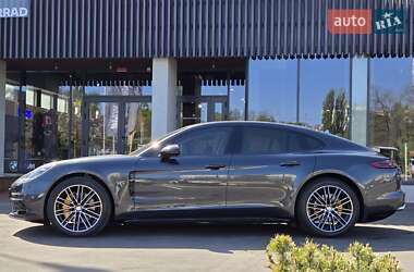 Фастбек Porsche Panamera 2017 в 