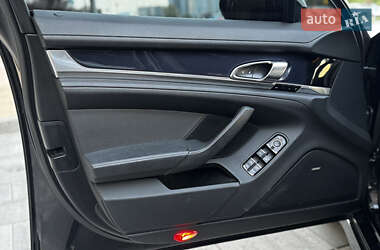 Фастбэк Porsche Panamera 2013 в 