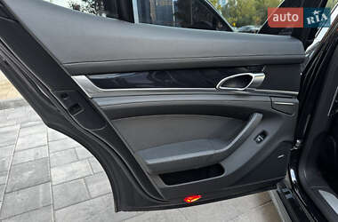 Фастбэк Porsche Panamera 2013 в 