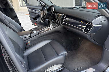 Фастбэк Porsche Panamera 2013 в 