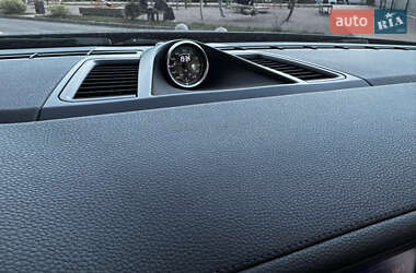 Фастбэк Porsche Panamera 2013 в 