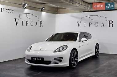Фастбэк Porsche Panamera 2010 в 