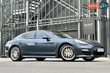 Фастбек Porsche Panamera 2011 в Києві
