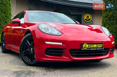Фастбек Porsche Panamera 2014 в Львові