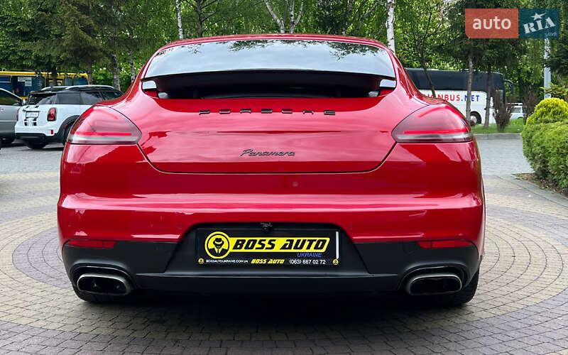 Фастбэк Porsche Panamera 2014 в Львове