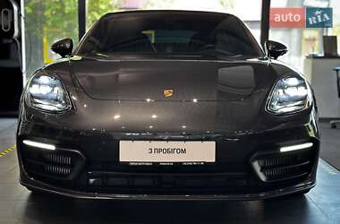 Фастбек Porsche Panamera 2021 в 