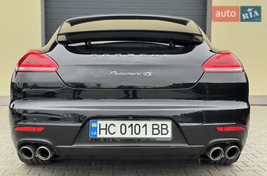 Фастбек Porsche Panamera 2013 в 