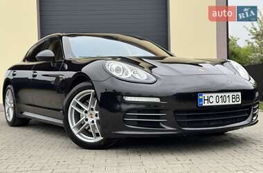 Фастбек Porsche Panamera 2013 в 