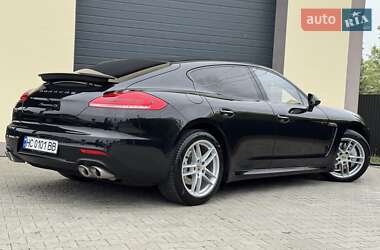 Фастбек Porsche Panamera 2013 в 